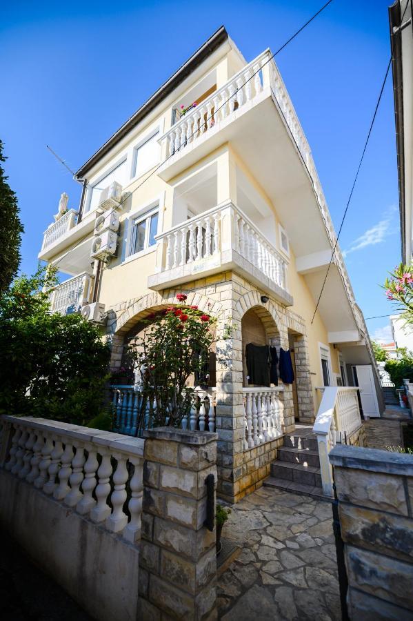 Apartmani Milka Задар Екстериор снимка